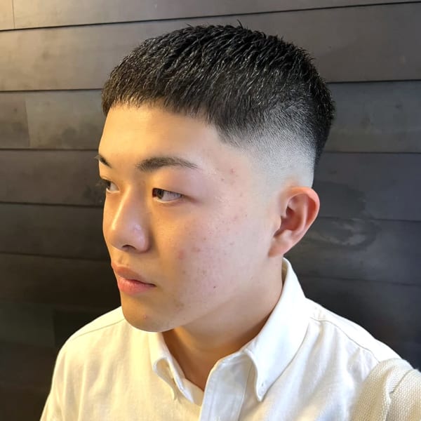 スキンフェード　イージーパーマ　クロップ　バーバー