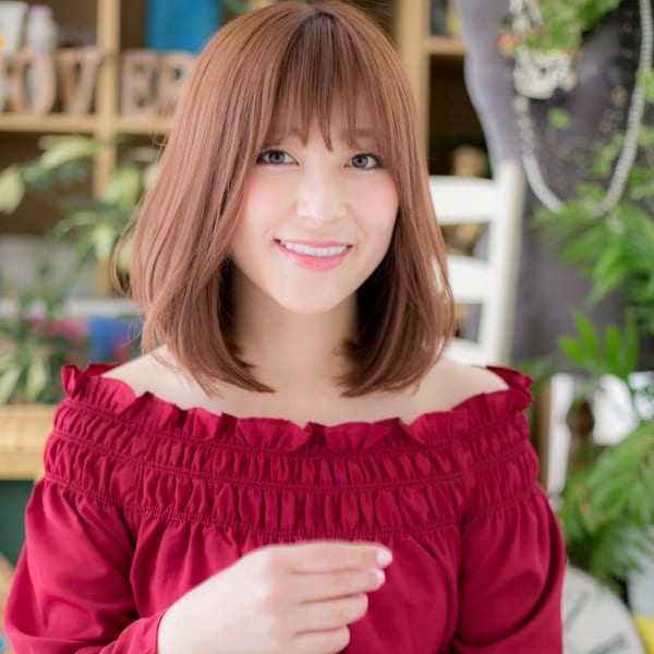 大人かわいいツヤ髪ピンクベージュ前下がり ニュアンスカラー