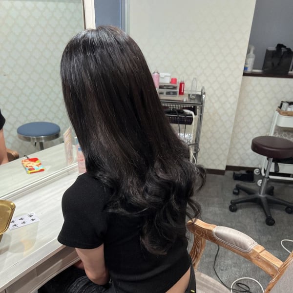 黒髪ロングで憧れのロングヘアー