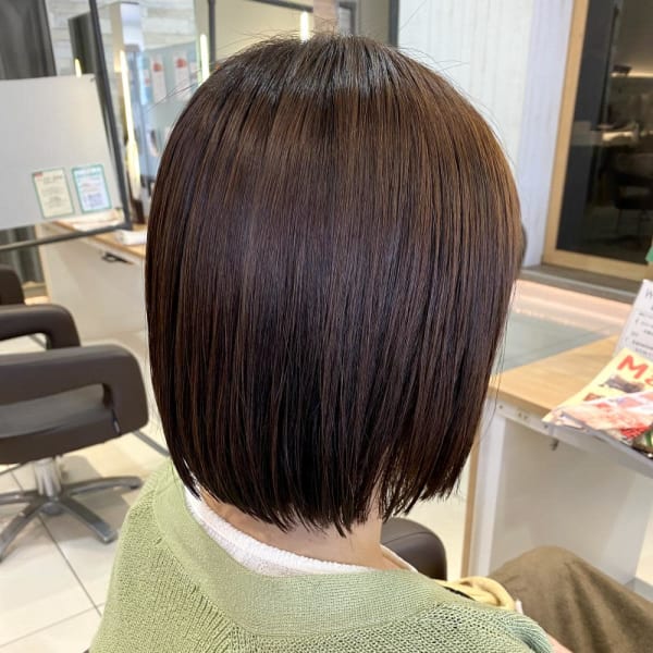 ストレートあご下ボブ
