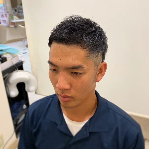 ツーブロベリーショート