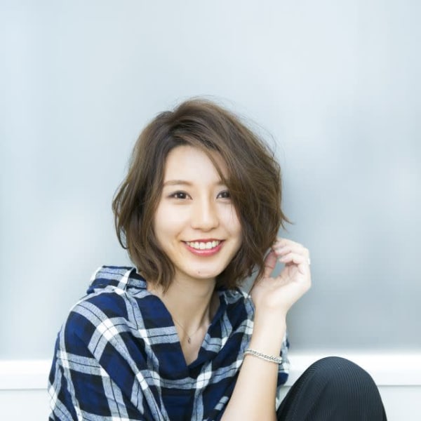 大人ルーズ　ミディアムショート