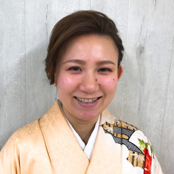 SETSALON Nakayama【セットサロン ナカヤマ】のスタッフ紹介。着付け師 Mika