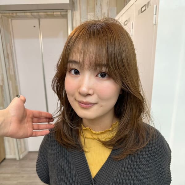レイヤーカットセミディシアーカラー姫カットダークアッシュ渋谷|髪質改善トリートメント&ヘッドスパ newi 銀座【ネウィ】