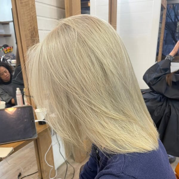 レイヤーカットセミディシアーカラー姫カットダークアッシュ渋谷|髪質改善トリートメント&ヘッドスパ newi 銀座【ネウィ】