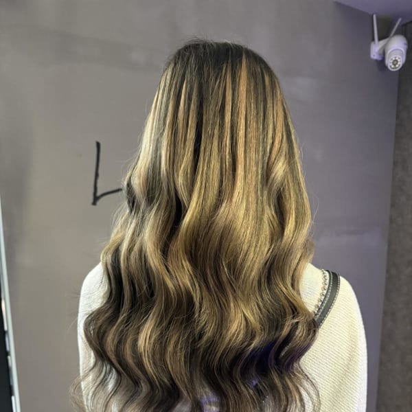 個性的に可愛く!ハイトーンアッシュ×ローライト!