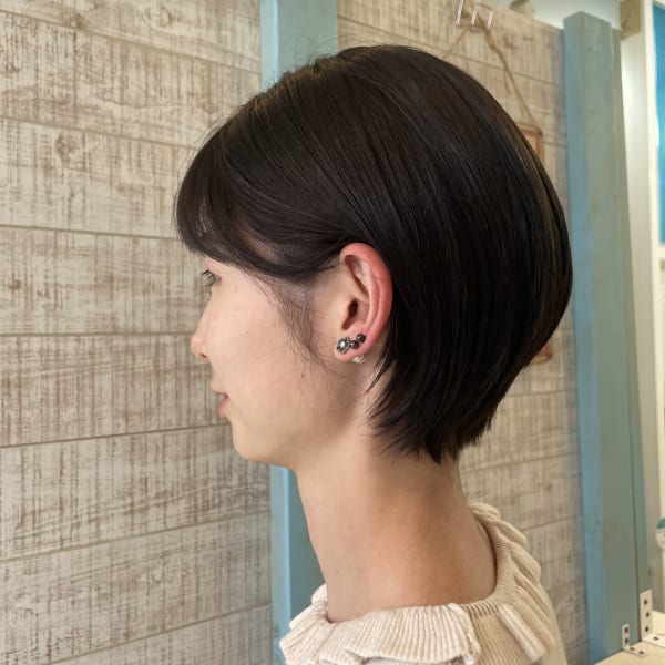 耳かけショートヘア