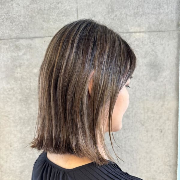 脱白髪染め/白髪ぼかしのデザインハイライト