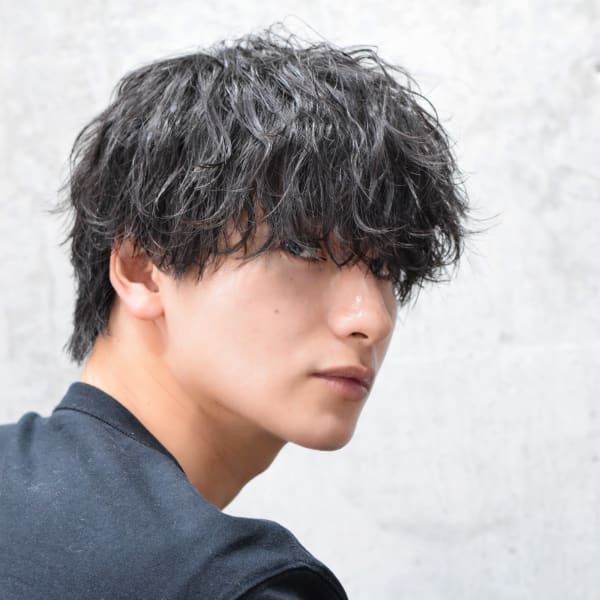 ツイストスパイラルパーマ黒髪マッシュウルフツイストパーマ
