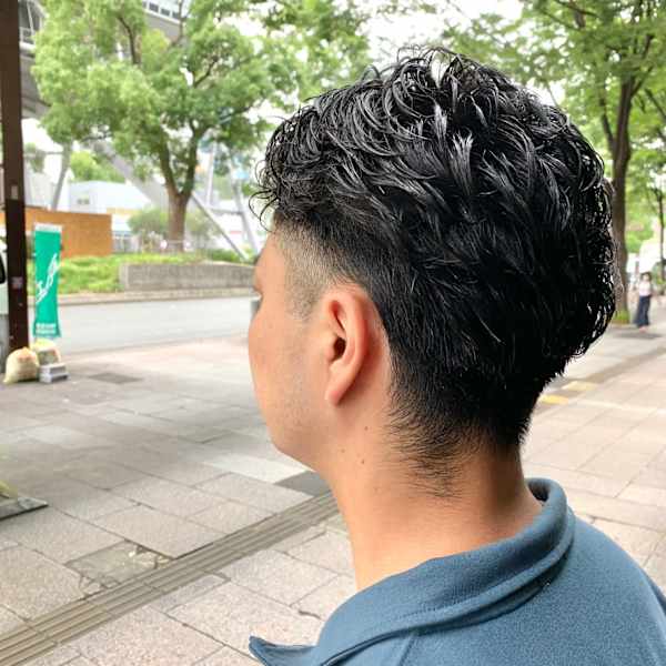 楽さとオシャレさを追求したメンズパーマ|High street Hair
