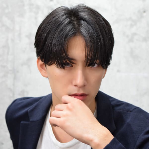 韓国ヘアカルマヘア黒髪センターパートコンマバングウルフ