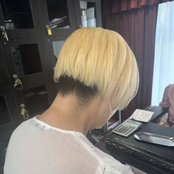 白髪ぼかし抜きっぱなしブリーチ【錦糸町北口】