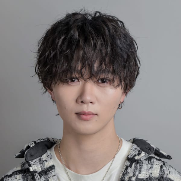 大人男髪スパイラルミニウルフ | メンズヘア整形サロン GOALD 渋谷本店(メンズヘアセイケイサロン ゴールド シブヤホンテン)の