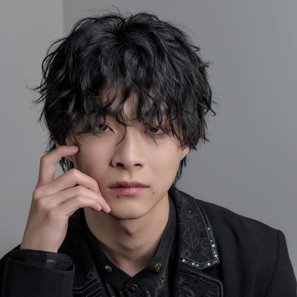 大人男髪スパイラルミニウルフ | メンズヘア整形サロン GOALD 渋谷本店(メンズヘアセイケイサロン ゴールド シブヤホンテン)の