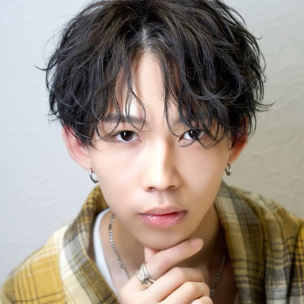 大人男髪スパイラルミニウルフ | メンズヘア整形サロン GOALD 渋谷本店(メンズヘアセイケイサロン ゴールド シブヤホンテン)の
