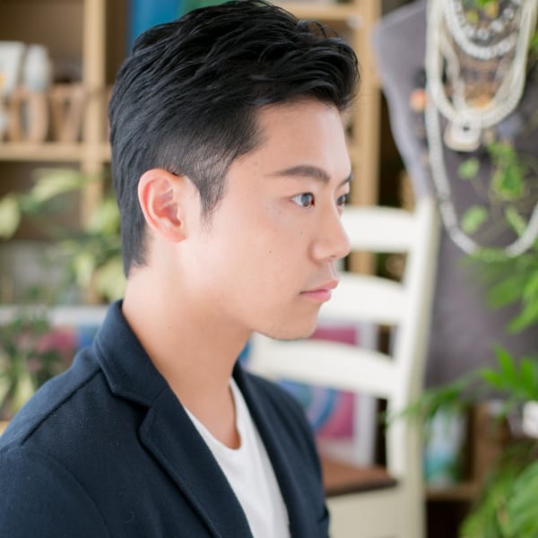 好感度大!爽やかツーブロックショート ネイビーブラック|COVER HAIR bliss【カバーヘア ブリス】上尾/上尾西口店