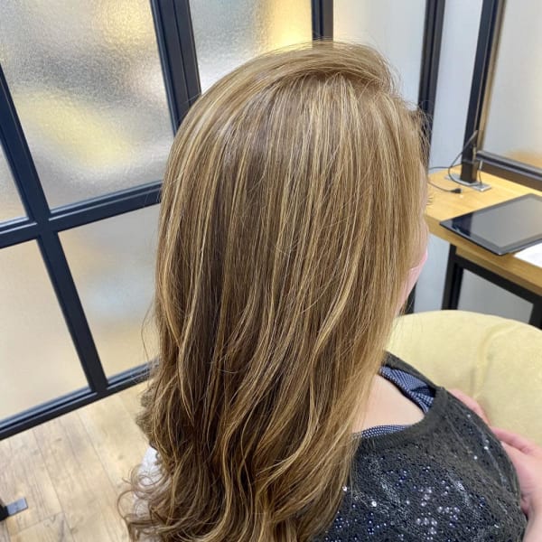 ハイライトカラーで白髪カバー☆