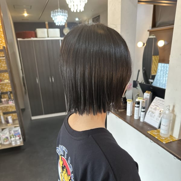 ぱつっとボブ