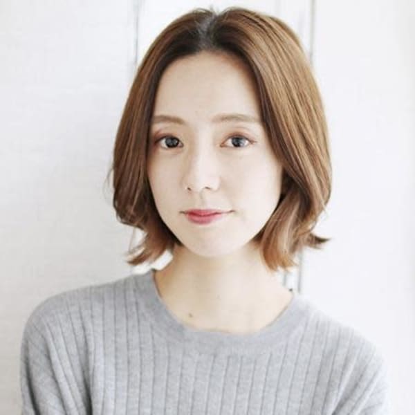 大人可愛いふんわりトップのエギョモリスタイル