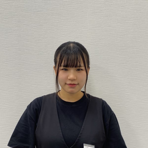 EXCELLENT eyelash 佐世保店【エクセレントアイラッシュ】のスタッフ紹介。シオタミツキ