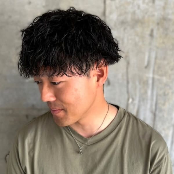 ツイストスパイラル マッシュ　緩めツイスパ　マッシュショート