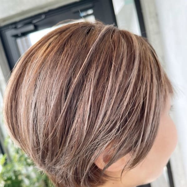白髪ぼかしハイライト/上品ハイライト/ベージュ/ミルクティー