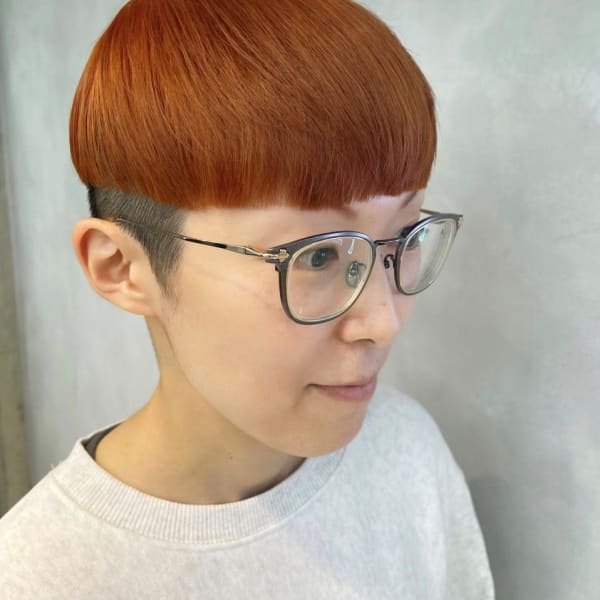 マッシュ/オレンジ/ハイトーン/ツーブロック/女性かりあげ