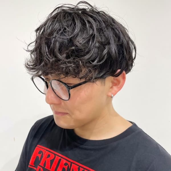 ナチュラルパーマ ツーブロックマッシュ 束感スタイリング