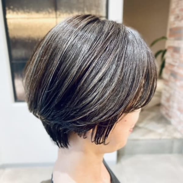 【大人可愛い】ショートボブ×ハイライト×アッシュグレージュ