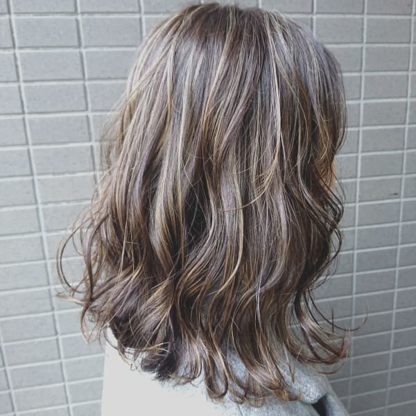 白髪ぼかしハイライトカラー