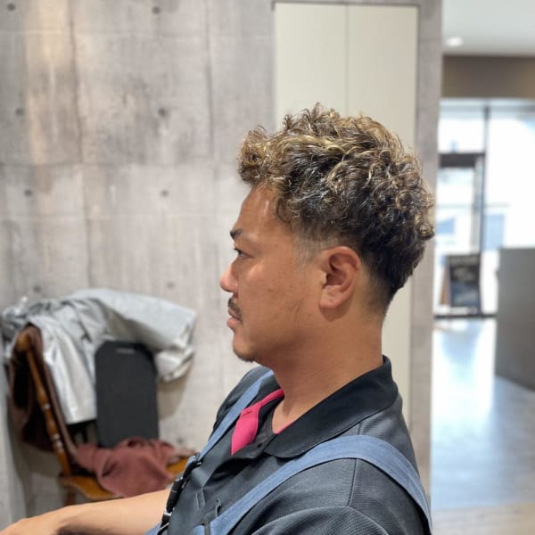 ショートアフロ