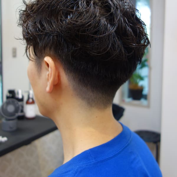 大人おしゃれなツーブロックパーマ|ヘアコンシェルジュ Fuchibe