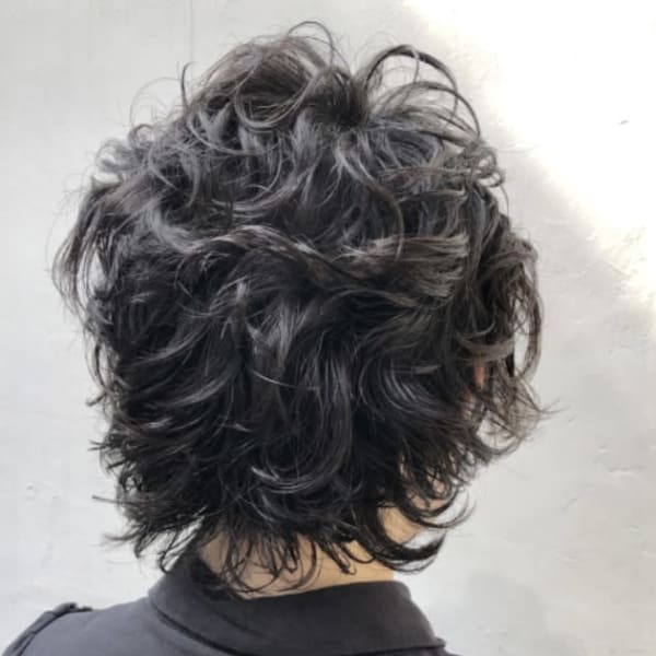 クリクリ無造作クセ毛風パーマウルフショートカット