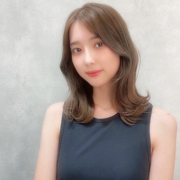 20代人気スタイル！くびれミディアム|LaBless梅田茶屋町《髪質改善/ヘッドスパ/メンズ歓迎》