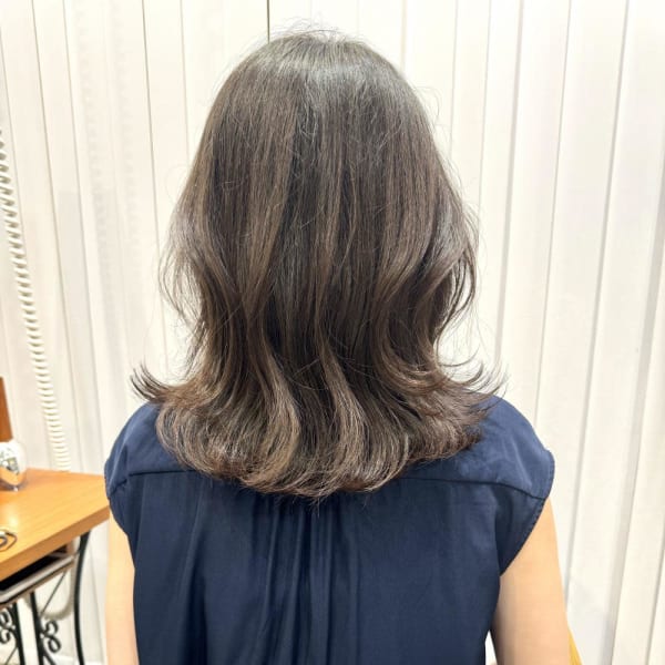 簡単スタイリングでできるくびれミディレイヤー