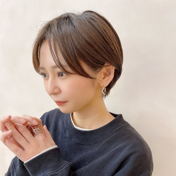 コンパクトセンターパート束感ショート20代30代担当岩崎