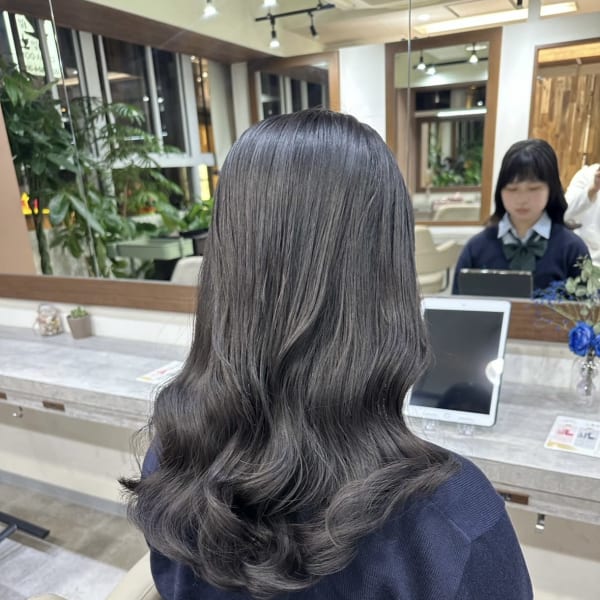 韓国風コテ巻きパーマ