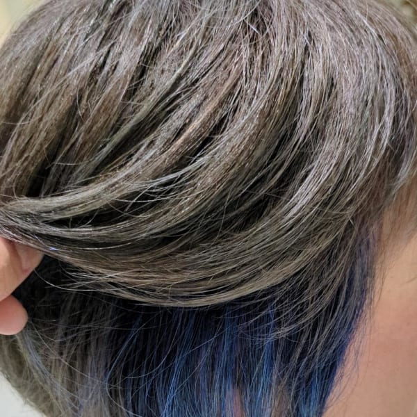 《脱白髪染め》ショート×ブルーイヤリングカラー【我孫子】