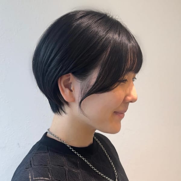 大人ショートショートスタイル/耳掛けショート/サイドバング|SARA Beauty Sight 古賀店