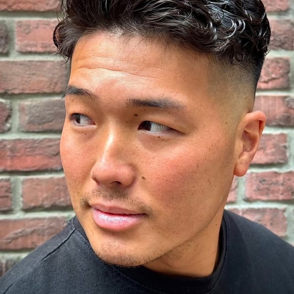 スキンフェードパーマスタイル