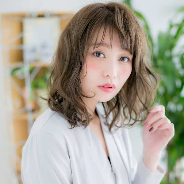 フェザーバングとウルフウェーブパーマ