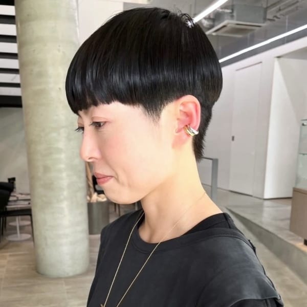 ミニマムマッシュ 大人ショート 刈り上げ フルバング