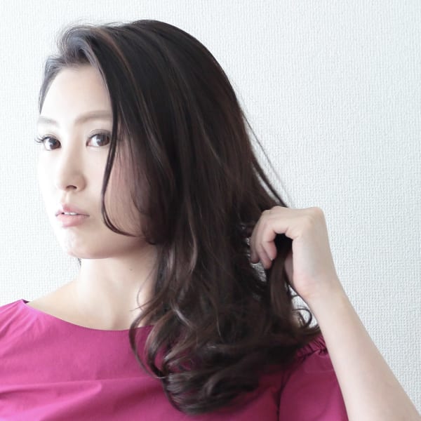 大きめウェーブのロングスタイル|Hivira(ハイビラ)武蔵小山の美容室