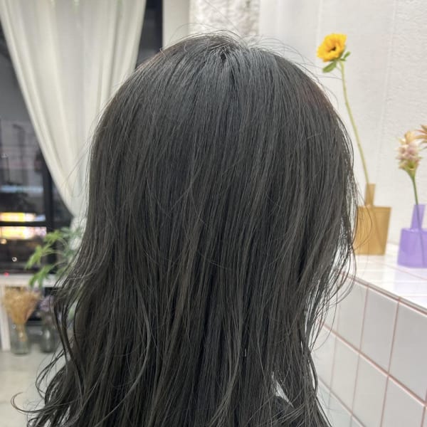 《花屋併設》透明感最強オリーブカラー