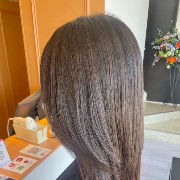 ミディアム×透明感カラー|YEAST