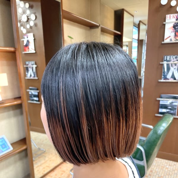 バレイヤージュ切りっぱなしボブ