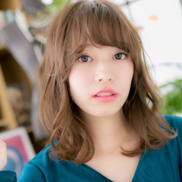 ハイライトカラー小顔外国人風くびれミディ　ことりベージュ|COVER HAIR bliss【カバーヘア ブリス】戸田公園/戸田公園西口店