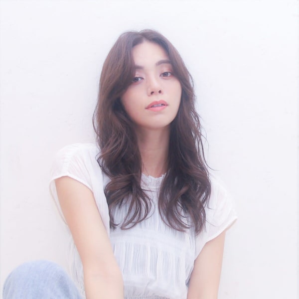 イメチェンヘアスタ イル グレーベージュ　アッシュカラー