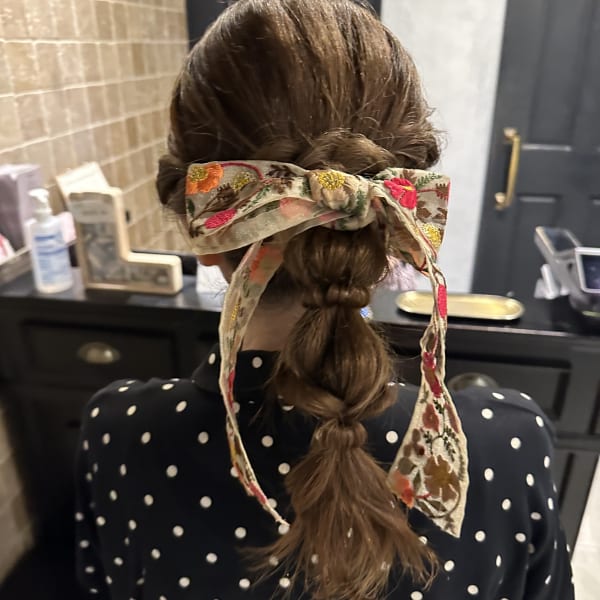 ポニーテールリボンアレンジ