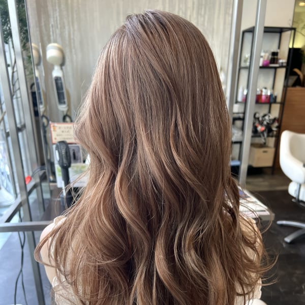 ミルクティーベージュ